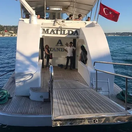 Hotel na wodzie Yalikavak Matilda Mega Yacth