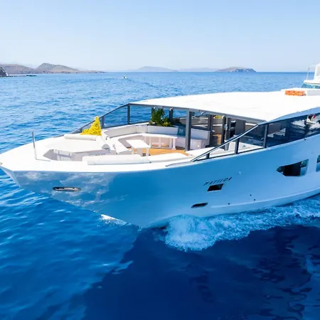 Botel Yalikavak Matilda Mega Yacth