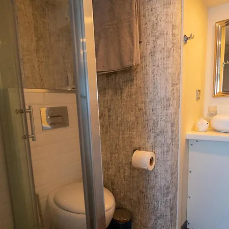 Yalikavak Matilda Mega Yacth Hotel na wodzie Bodrum