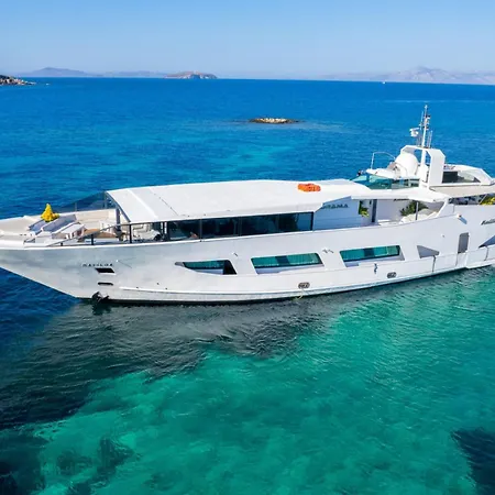 Yalikavak Matilda Mega Yacth Hotel na wodzie Bodrum